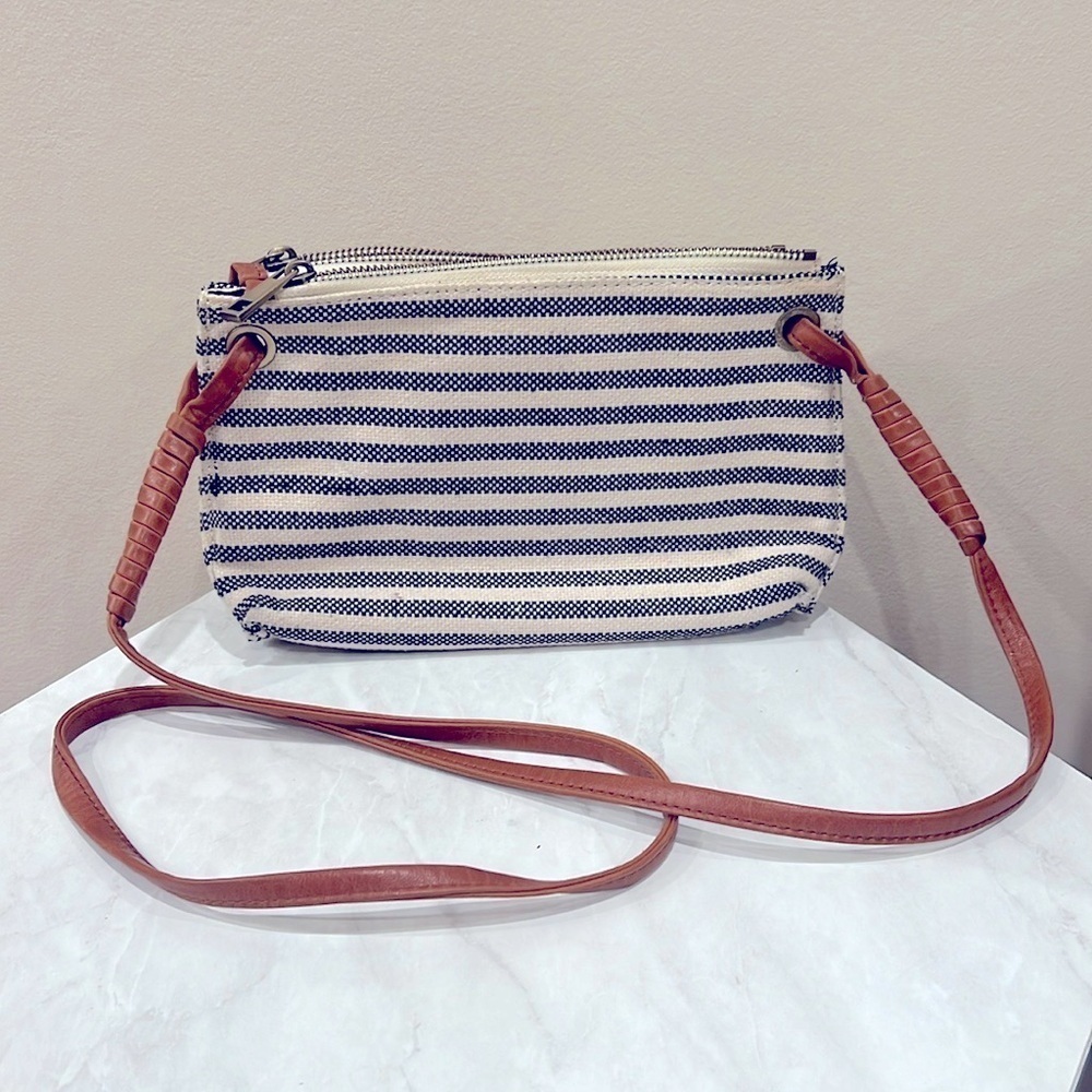 🔥Sole Society Striped Navy and Tan Crossbody Bag🔥